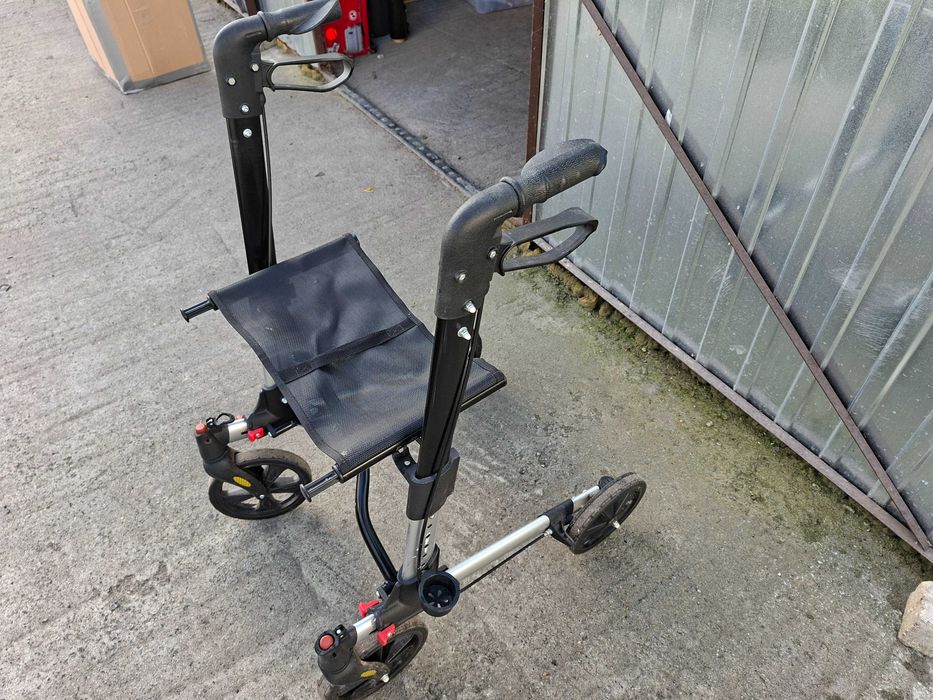 Balkonik na kółkach składany Weinberger