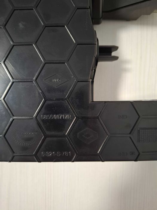 Планшетка \ Ящик для зберігання документів Renault Master