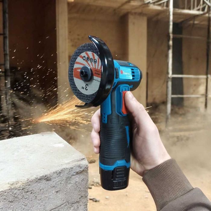 Аккумуляторная болгарка в чемодане, 2 аккумулятора, Domotec 10011