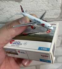 Модель самолета Herpa 1/500 Airbus A320 Czech Airlines