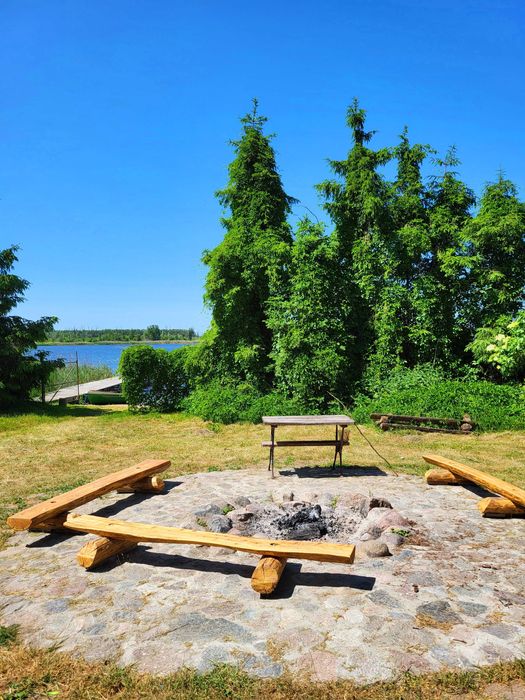 willa nad jeziorem własna linia brzegowa pomost łódka sauna wędkowanie