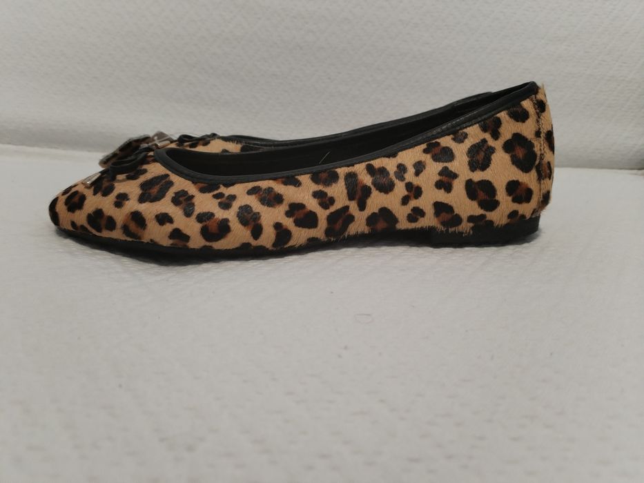 Sapatilha Botero ( couro )