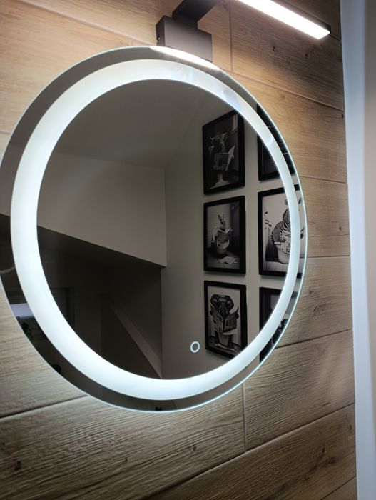 Lustro łazienkowe z ledem