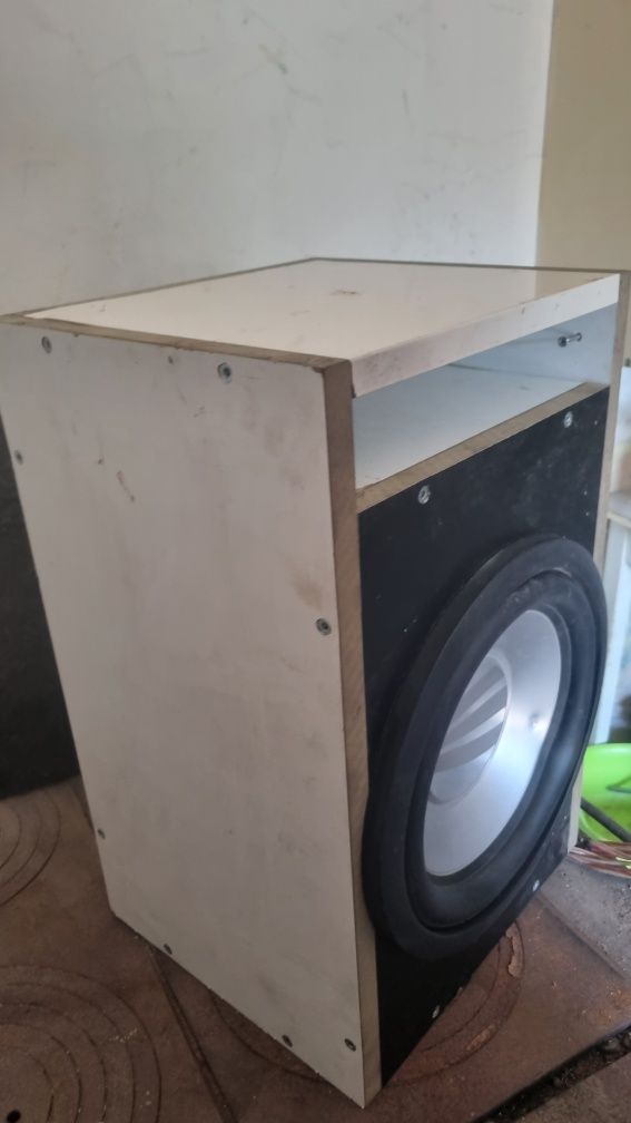 Subwoofer infiniti  tuba magnat clarion wzmacniacz