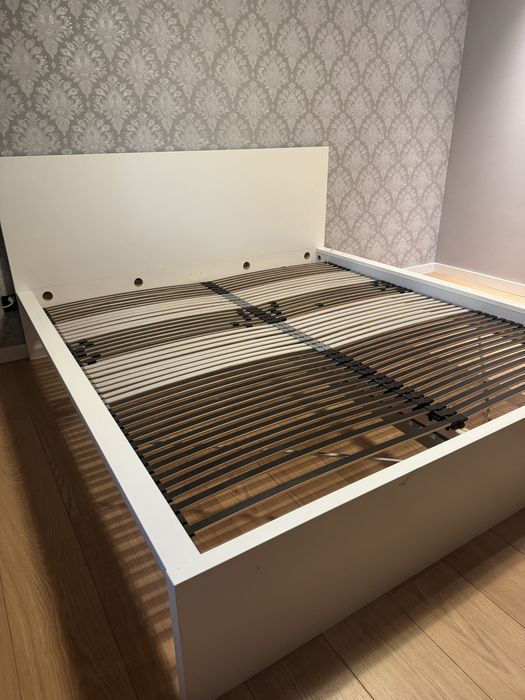 Białe zadbane łóżko Ikea Malm 180x200 + stelaż + 2 szuflady