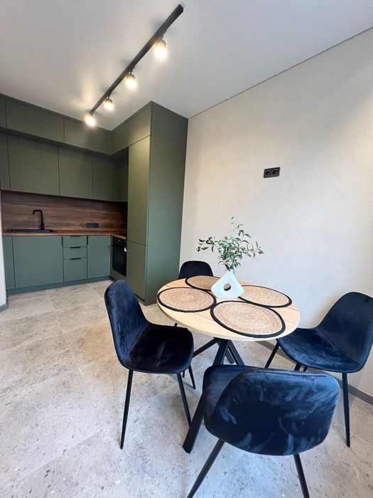 Продаж 2-поверхового таунхауса з ремонтом та меблями у Білогородці!