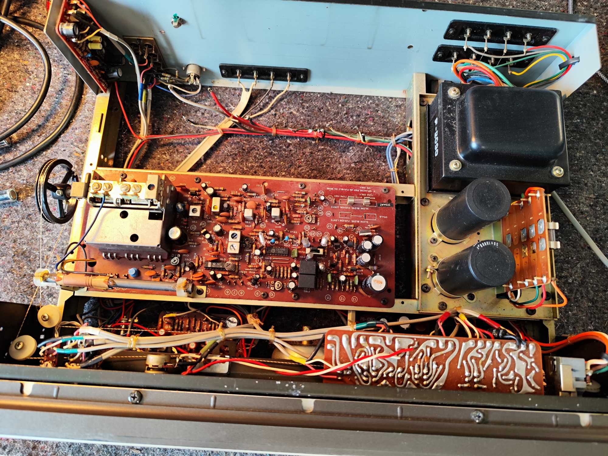amplituner Luxman R-1040 uszkodzony!