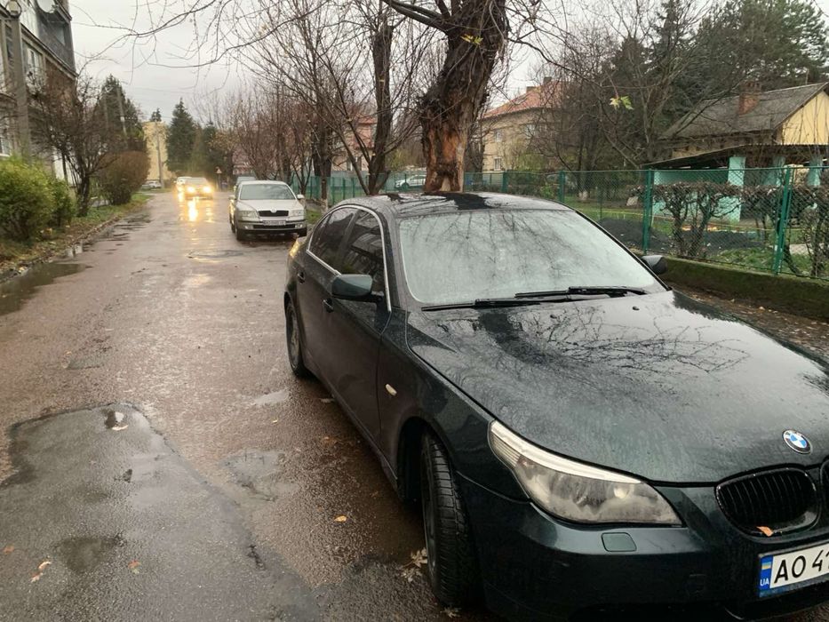 BMW 523i 2005 року випуску