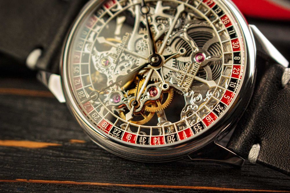 Часы скелетоны Мужские часы на руку Покерные часы с рулеткой казино