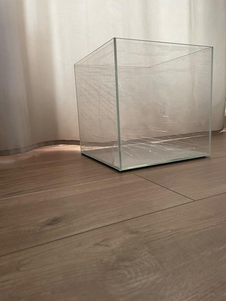 Akwarium VIV 30x30x30 27l