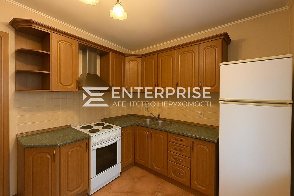 метро Голосіївська, Деміївська Продаж 2к квартири пр. Голосіївський,21