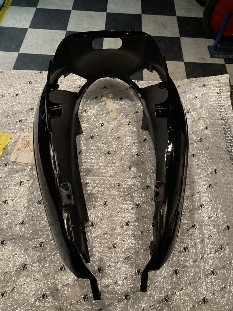 Nowy Piaggio ZIP 50 Zadupek osłona Bok Prawy Boczek Lewy owiewka N50