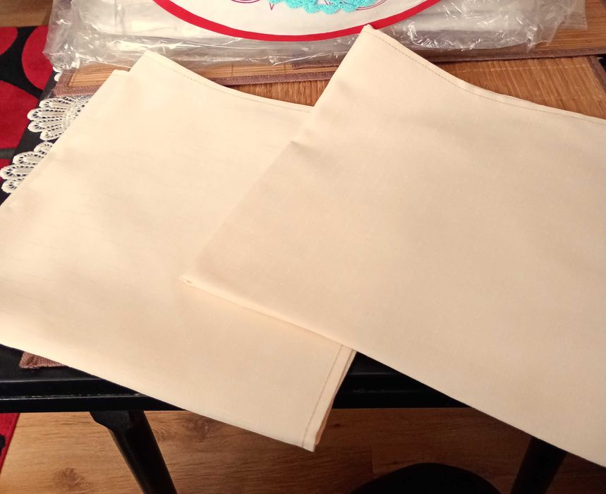 2 serwety 58x58 kolor kremowy