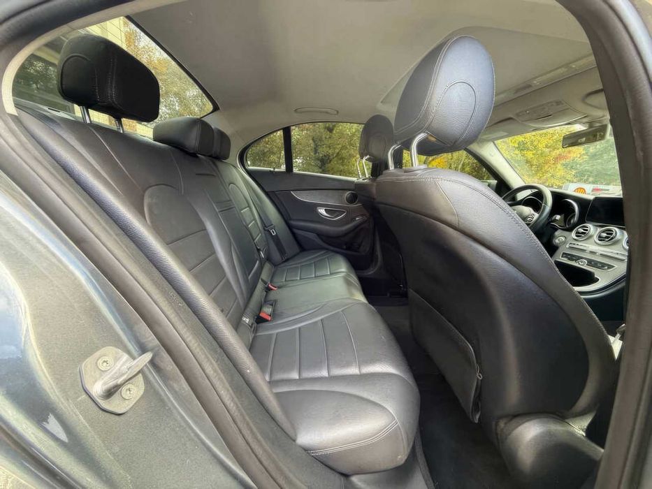 Mercedes-Benz C-Class C 300      2019