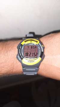 Спортивний годинник Casio WS-100H з підсвіткою в гарному станні, витри
