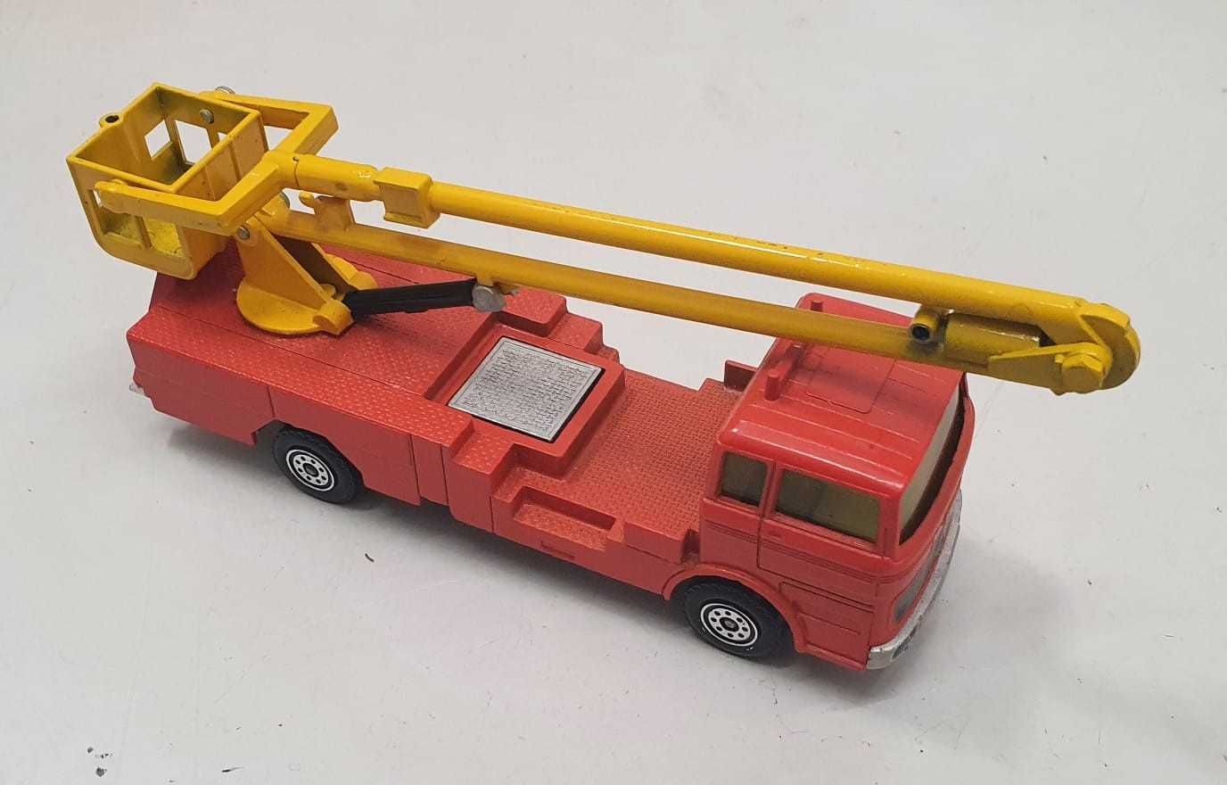Miniatura Original SOLIDO - Carro Mercedes de Reportagem TV
