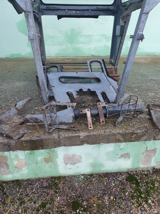 Kabina Ursus c360 3p dwu drzwiowa