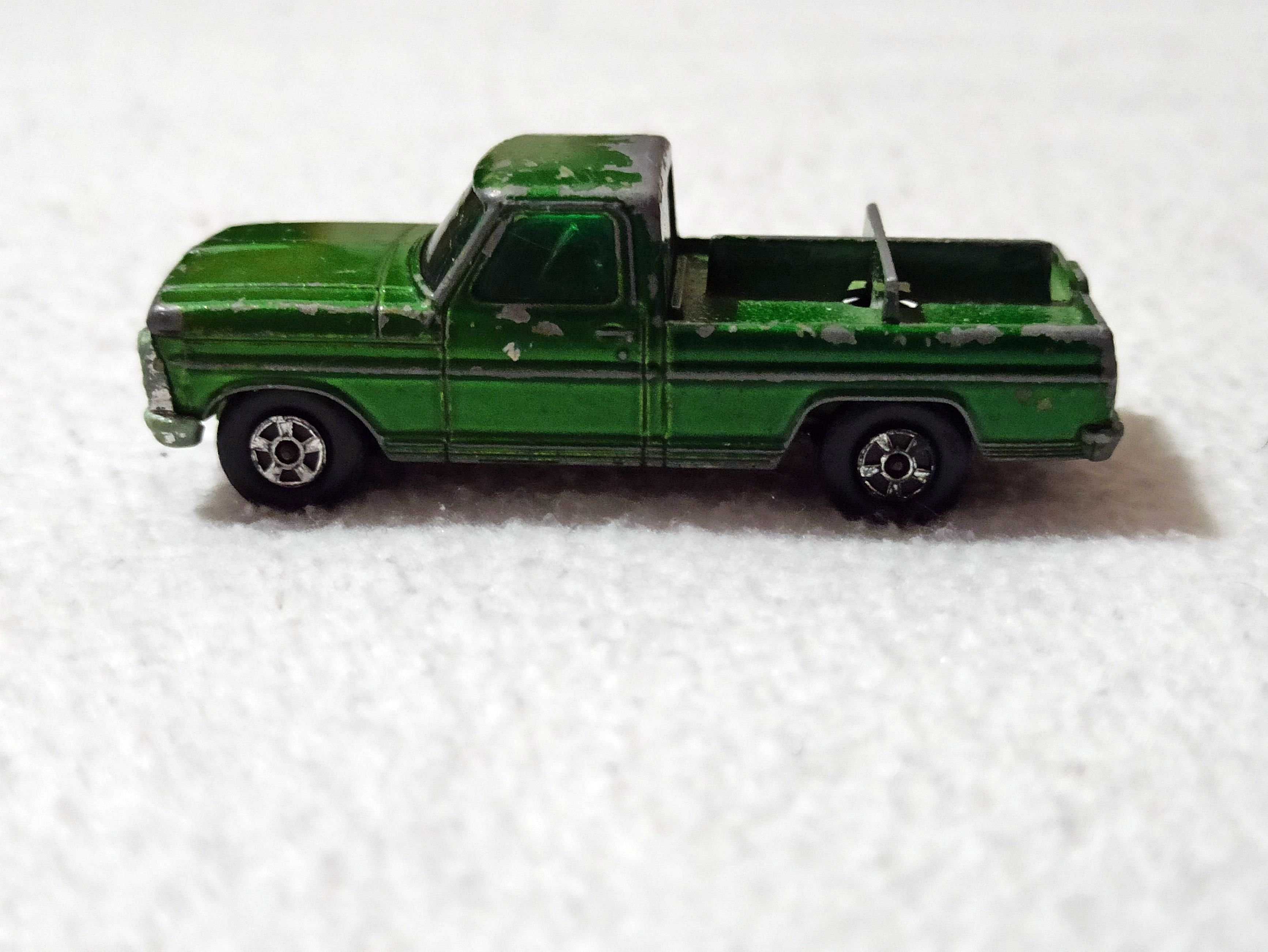 Машинка Matchbox Kennel Truck 1968 г