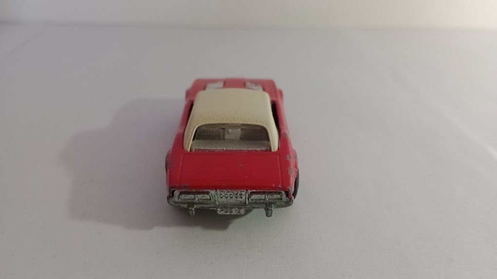 Matchbox Dodge Challenger 1975