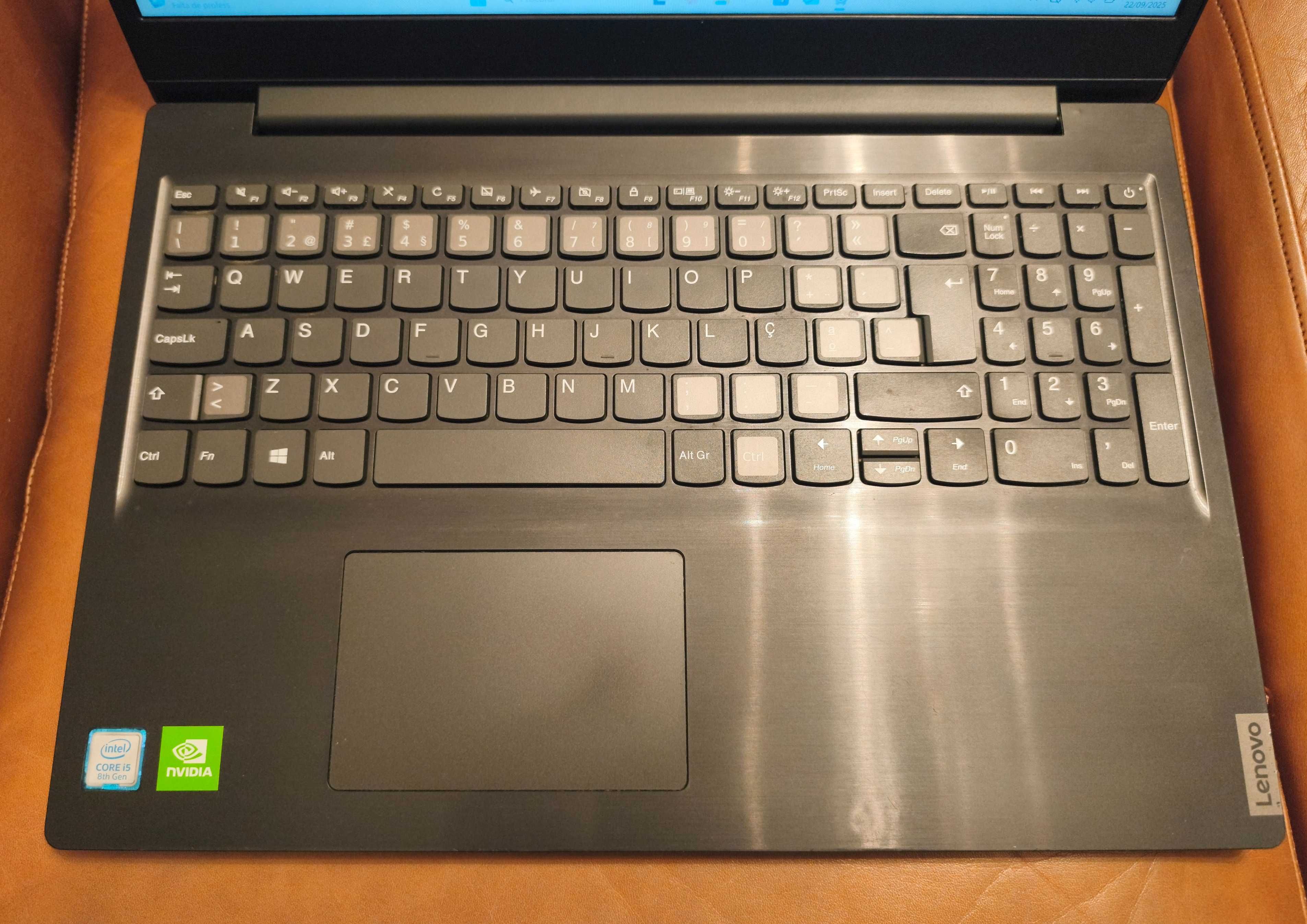 Lenovo S145 - i5-8265U | 8GB RAM | 256GB SSD | LED 15.6 FHD
