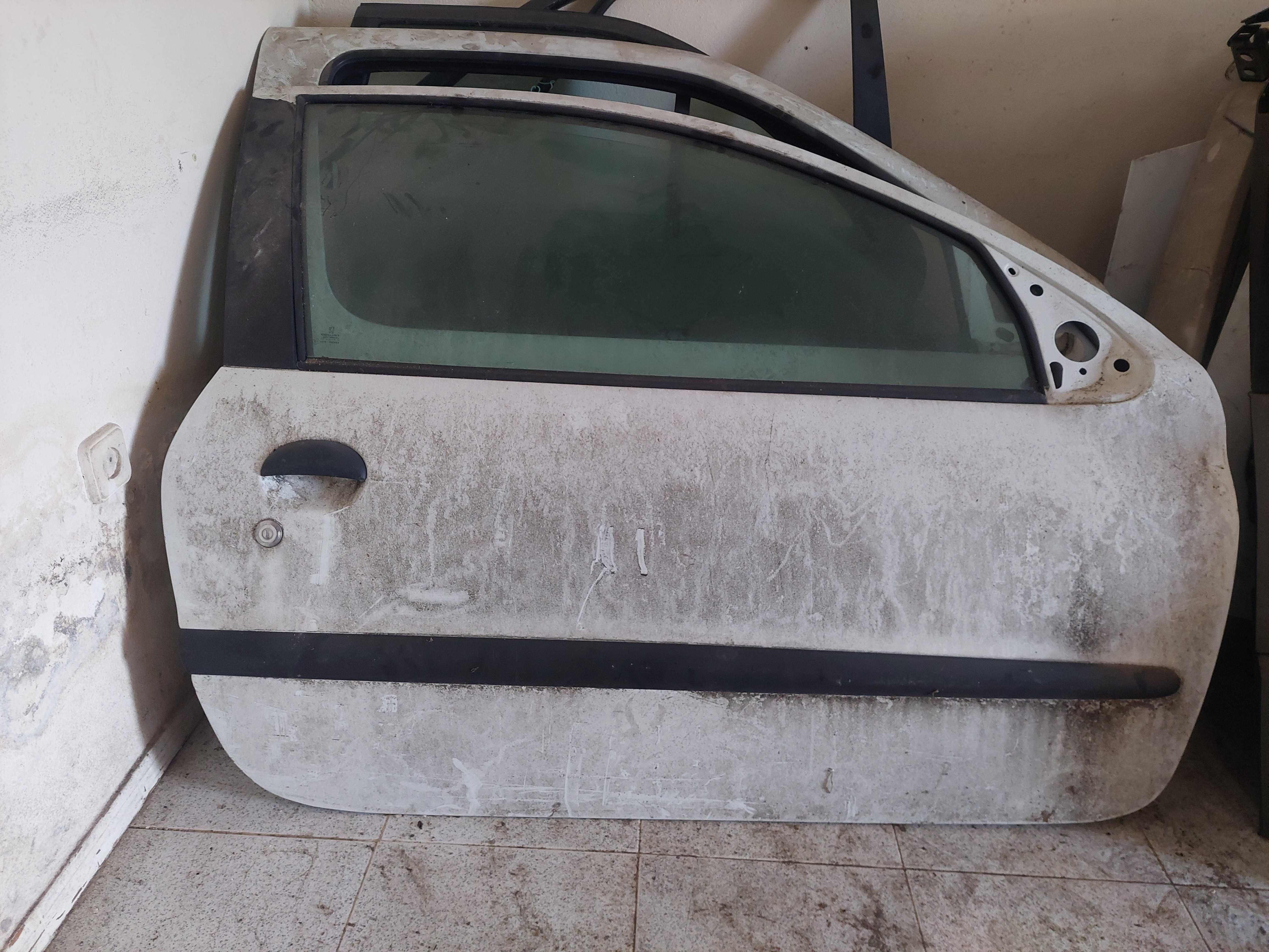 Portas e malas para vários carros