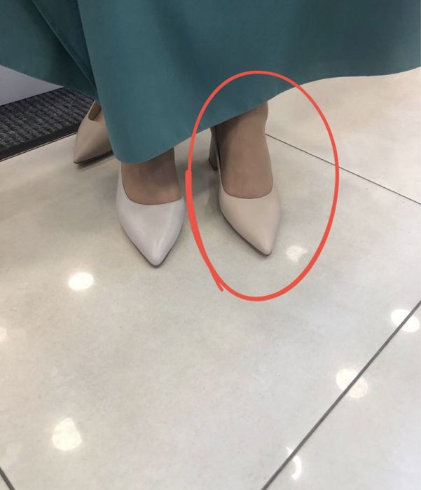 Туфлі з широким каблуком