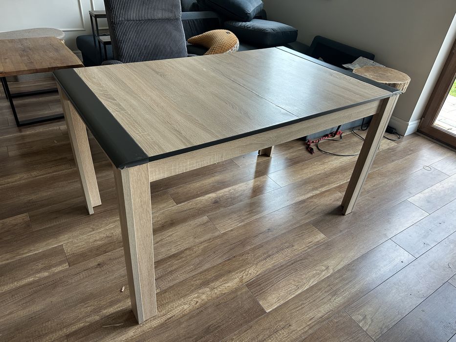 Rozkladany stol do jadalni