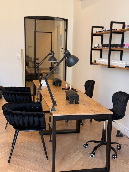 Stanowisko manicure/pedicure centrum