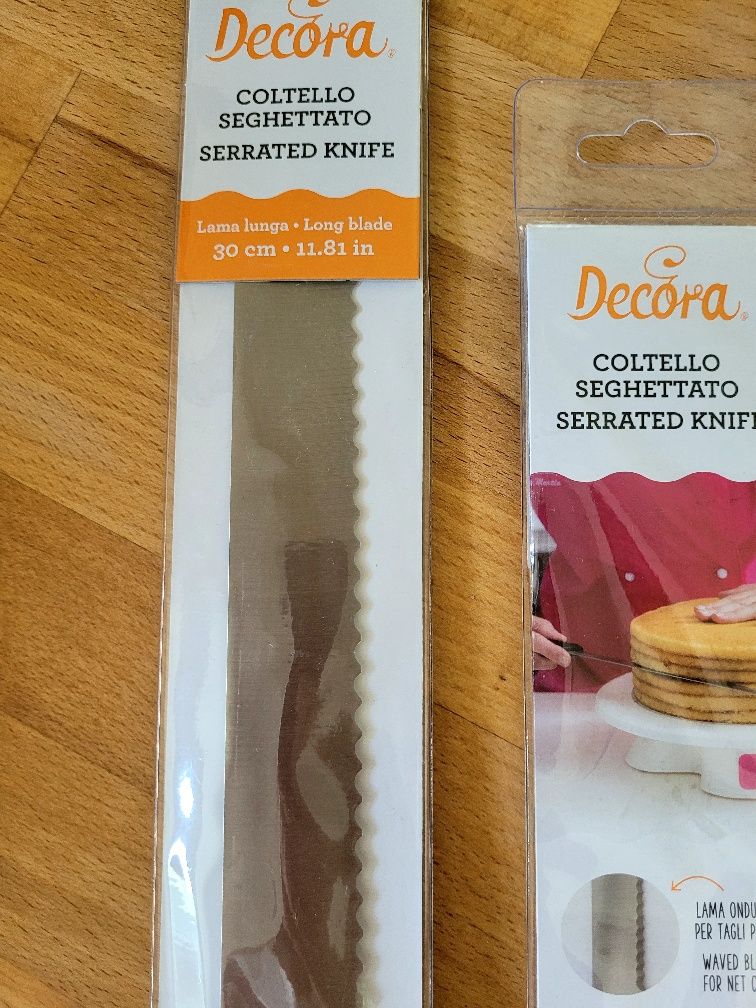 Nóż do krojenia biszkoptów Decora, nowy w opakowaniu.