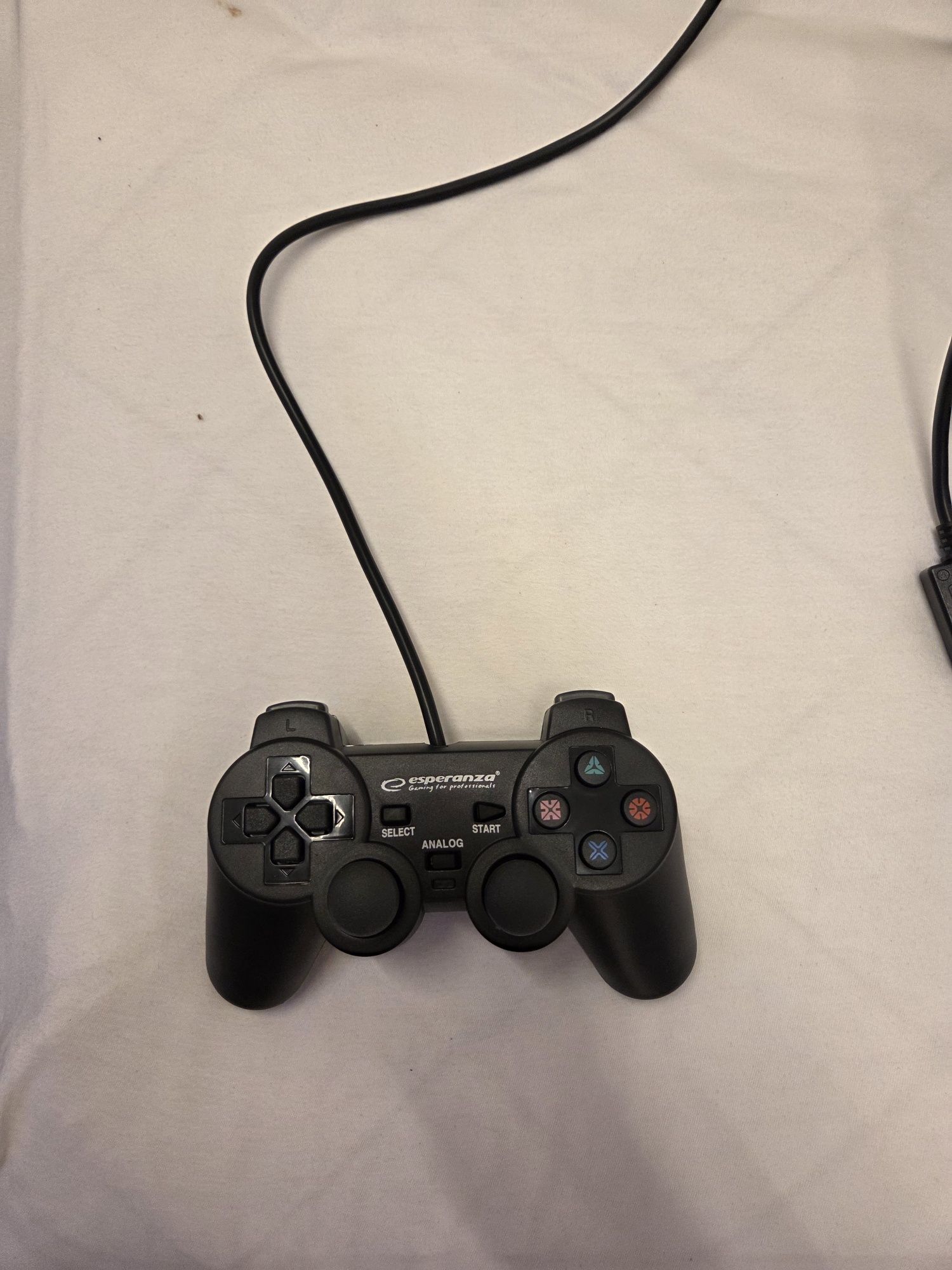 ps2 z 4 grami i 2 padami