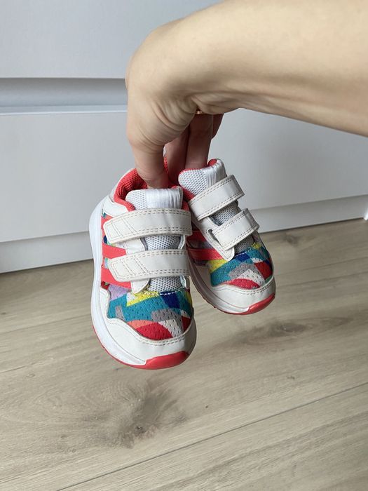 Кросівки/взуття для дівчинки Adidas