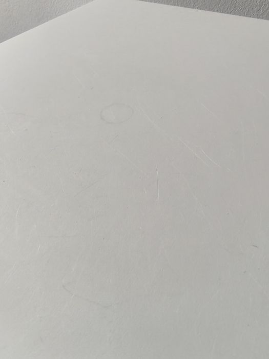 Biały stolik szafka nocna