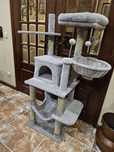 Arranhador XXL para gatos , com cesto e várias partes - C/ Novo