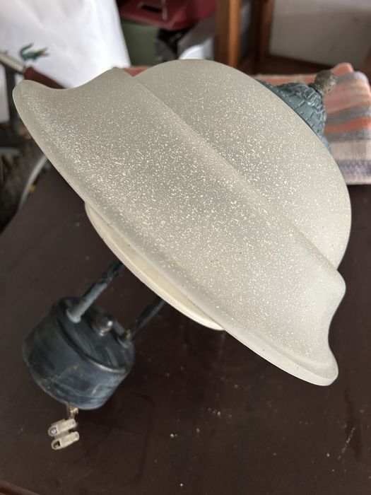 Candeeiro de teto psra desocupar em Coimbra