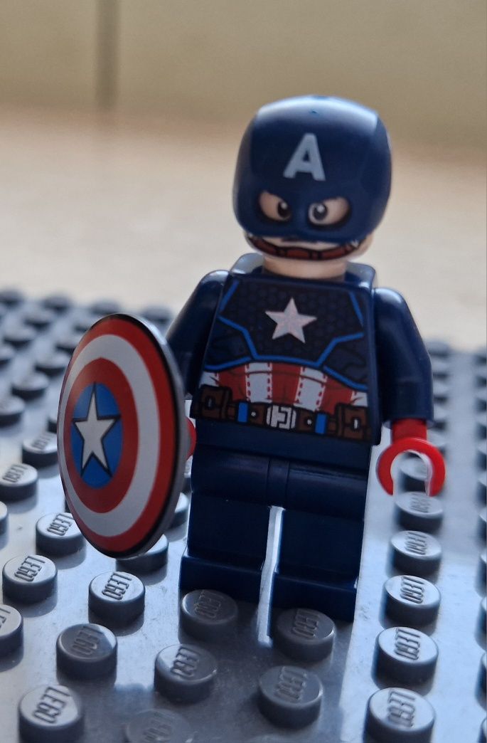 Lego figurka Captain America