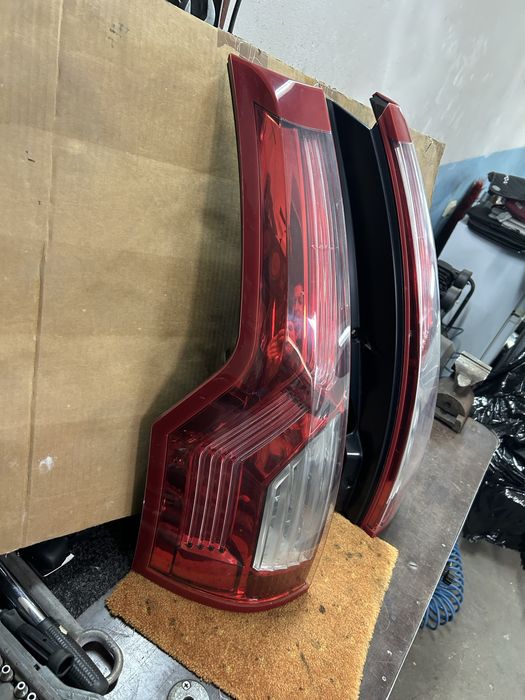 Задній ліхтар сітроен с4 гранд пікасо