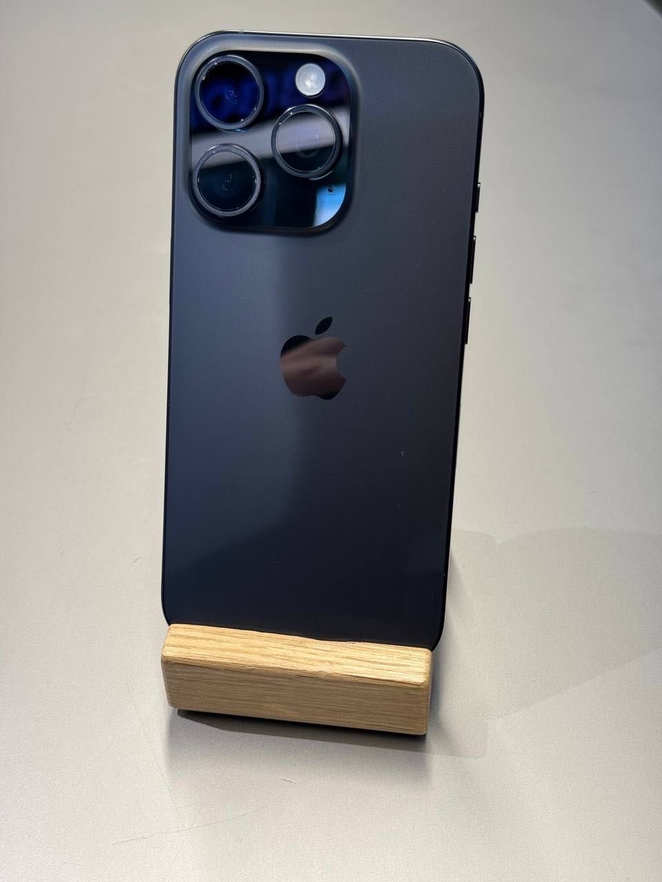 iPhone 16 pro 128/256Gb Black/Desert/Natural Київ. Мишуги 4, Ябко