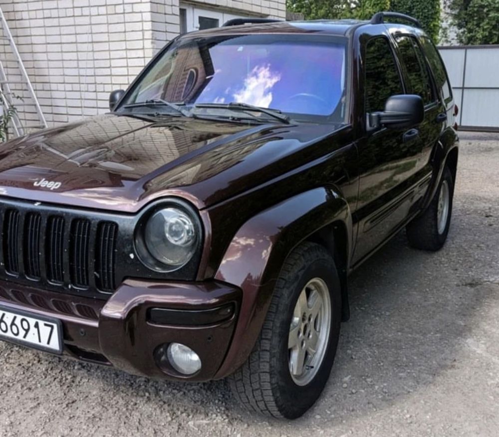 Продаю Jeep Liberty 2004