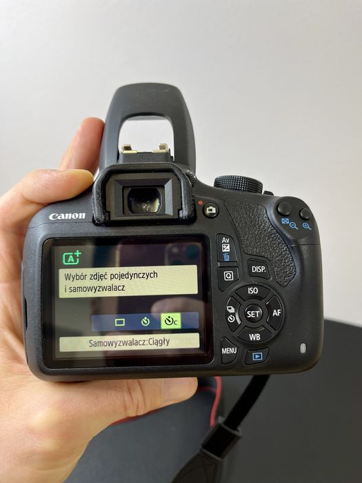 Lustrzanka Canon Eos 1200D + obiektyw 18-55 mm idealny