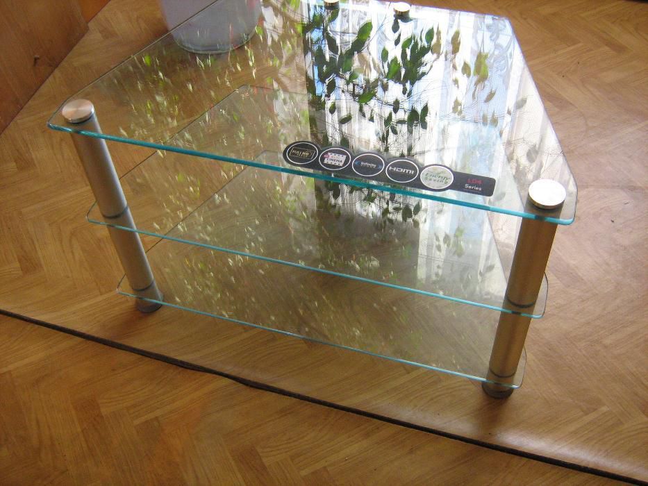 szklany stolik pod telewizor