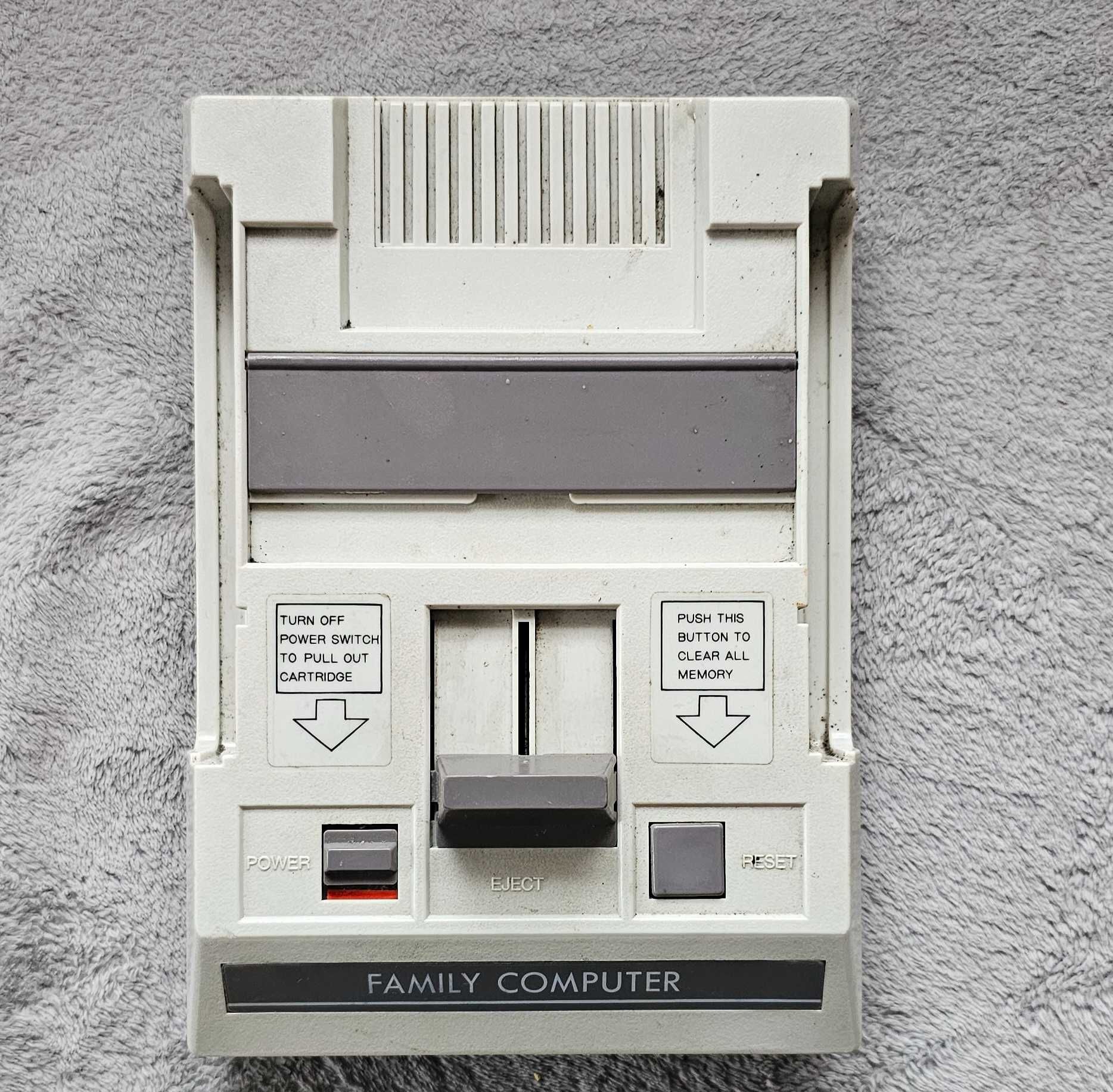 Family Computer Konsola