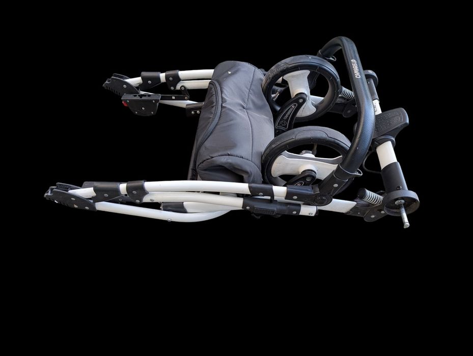 Rama / stelaż Camarelo New Carrera – sprawny mechanizm składania hamul