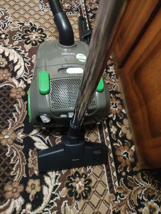 Пилосос мішковий Philips