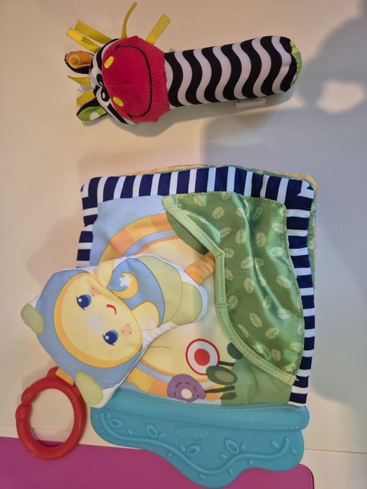 Набір дитячих іграшок - брязгальце, прорізувач