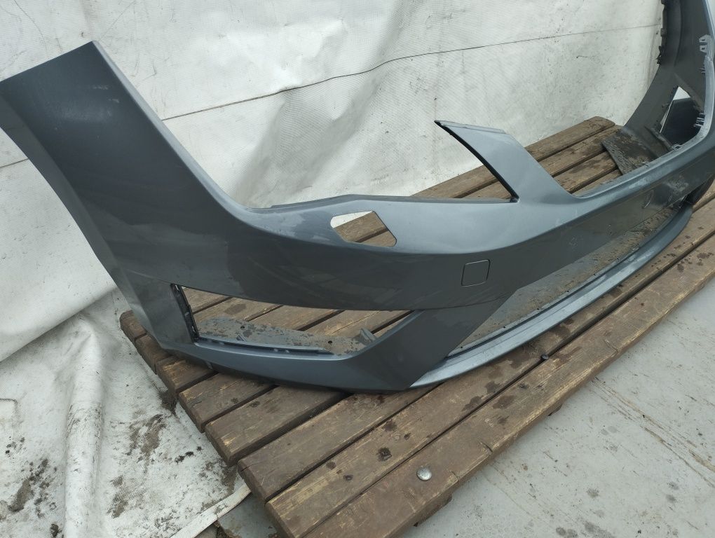 Seat Leon 3 zderzak przedni przód