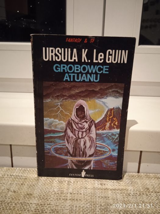 Ursula K Le Guin Grobowce Atuanu Fantom Press