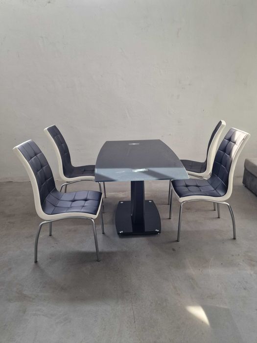 Stół jadalniany owalny szklany 140x80x75 + krzesla 4szt