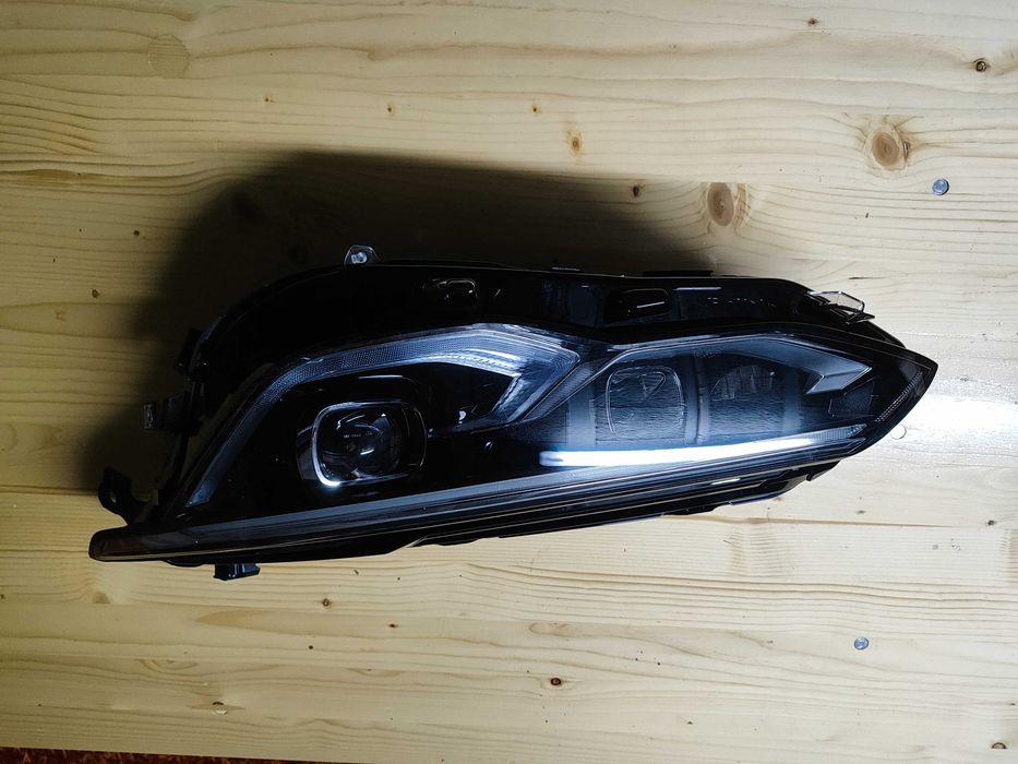 Ótica FAROL Volkswagem Golf ano 2020 a 2025