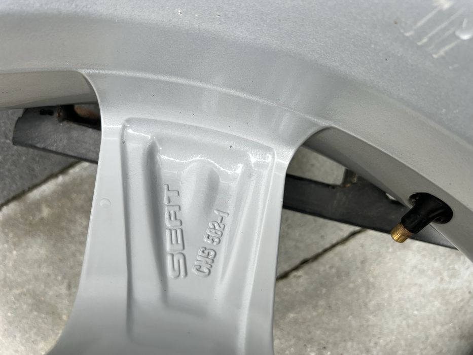 Диски 16R 5x100 7J ET43 Seat Polo Golf Fabia