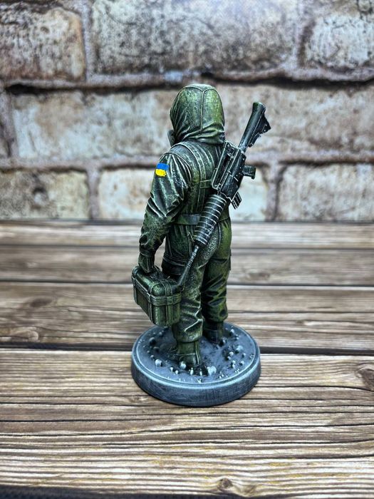 Сувенір "Військовий РХБЗ" 

Пропоную сувенір "